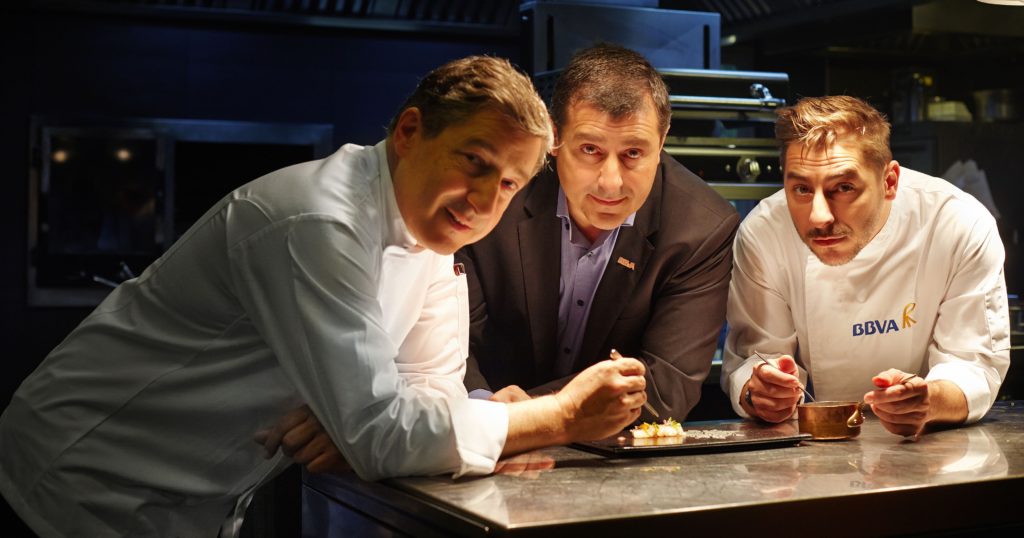 Los hermanos Roca en la cocina- BBVA Fotografía de los hermanos Roca en la cocina- BBVA
