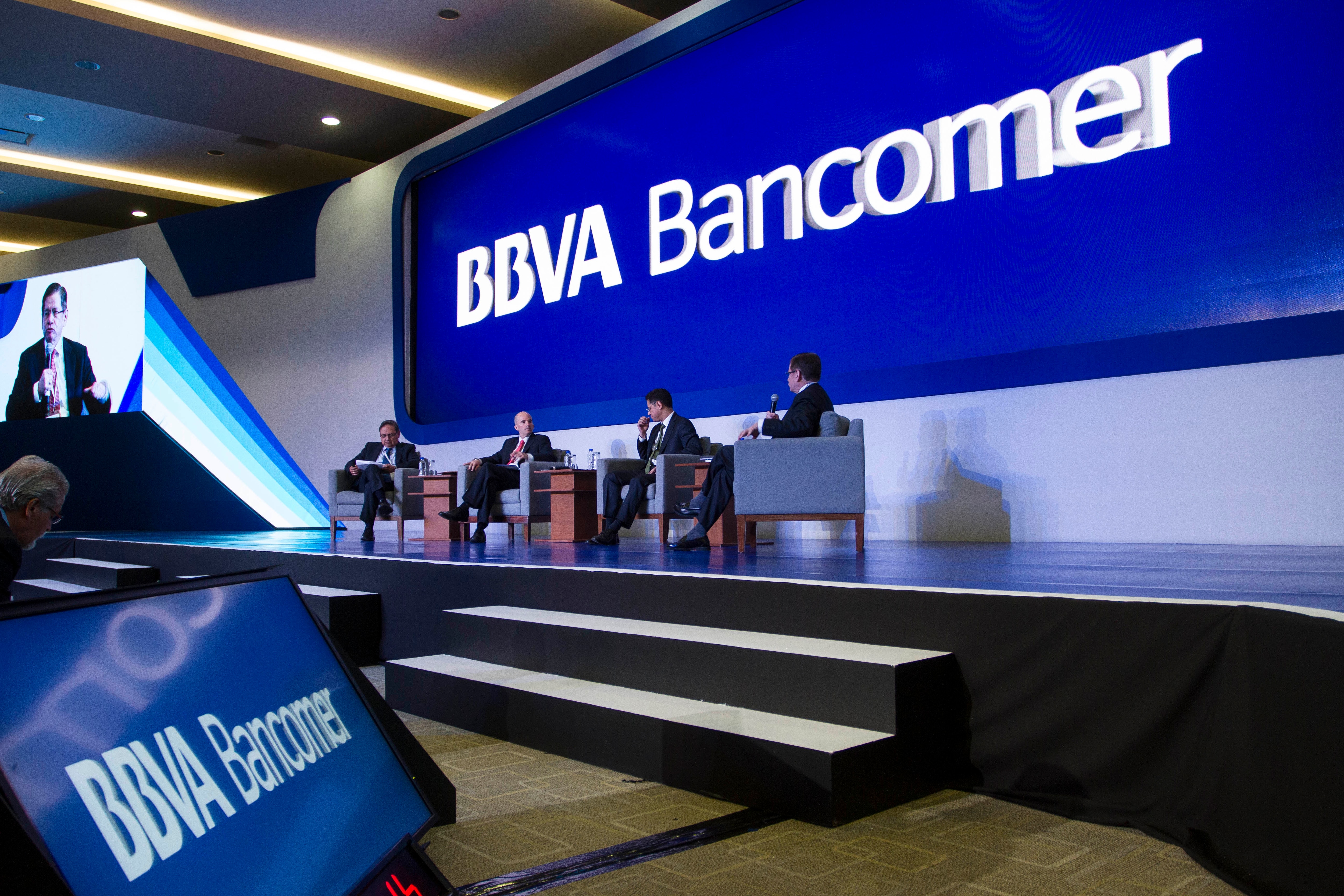 Reforma energética PEMEX reunion consejeros BBVA Bancomer Fotografía de Reforma energética PEMEX reunion consejeros BBVA Bancomer