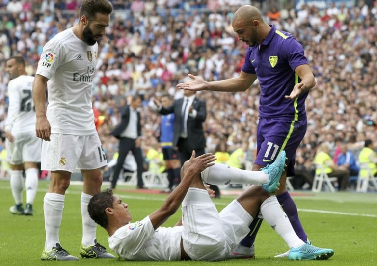 Carvajal y Varane, jugadores del Real Madrid, durante un partido de Liga BBVA | Foto: EFE Carvajal y Varane, jugadores del Real Madrid, durante un partido de Liga BBVA | Foto: EFE