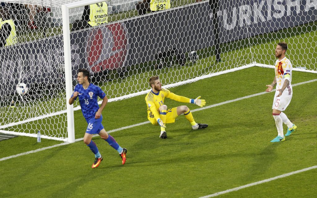 De Gea se lamenta tras el empate de Croacia | Foto: EFE De Gea se lamenta tras el empate de Croacia | Foto: EFE
