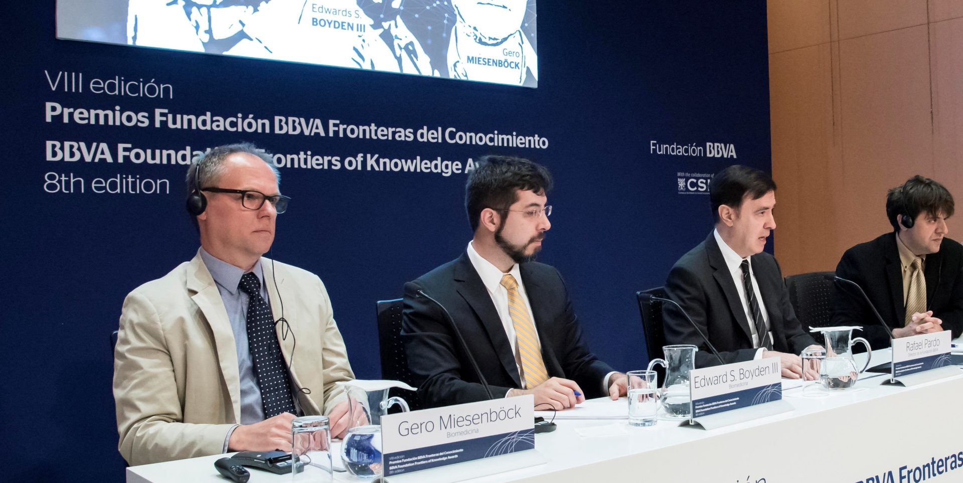 Fotografía de Deisseroth, Boyden y Miesenböck, premios fronteras del conocimiento de la fundación BBVA en biomedicina