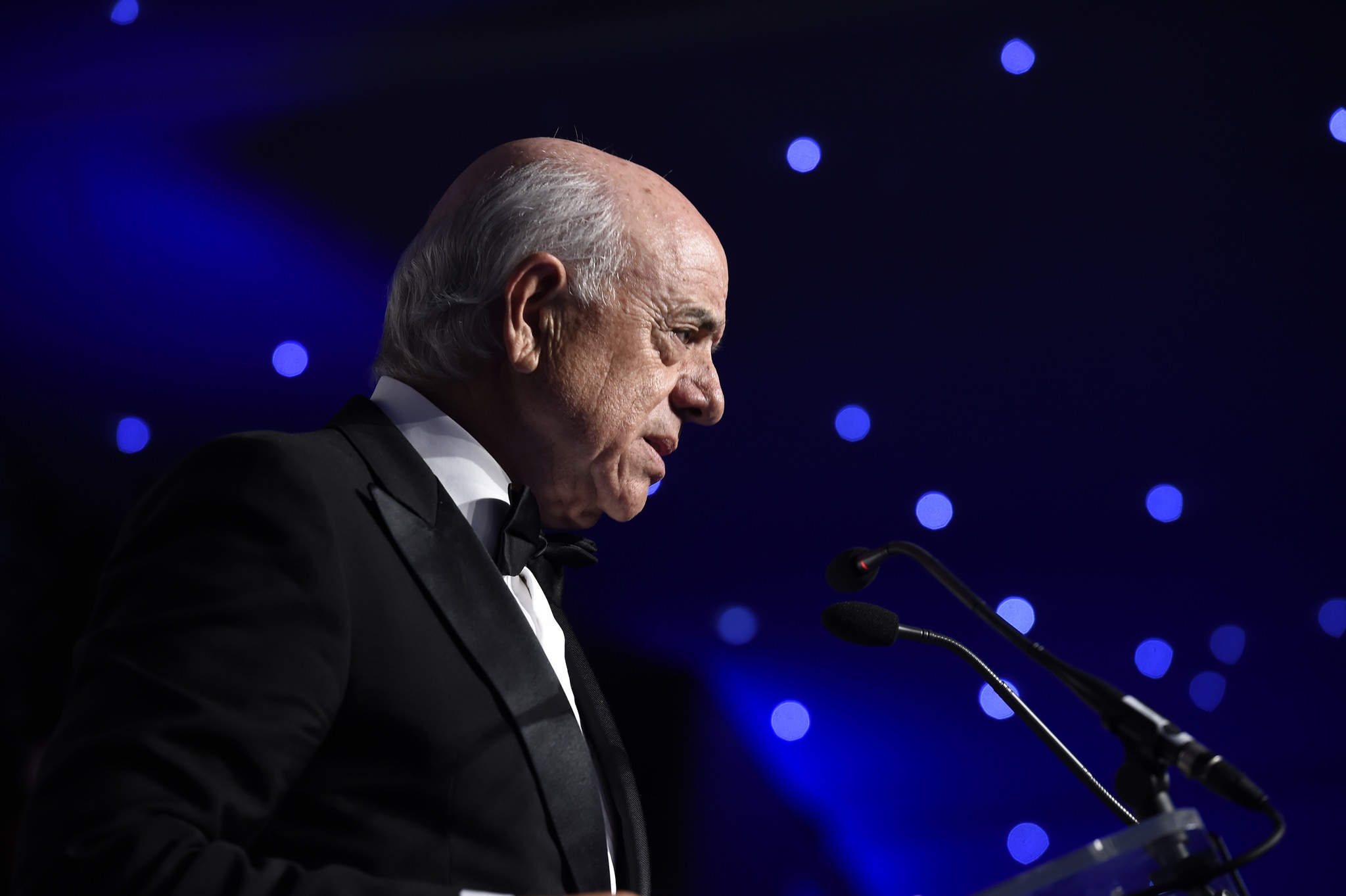 Francisco González durante su discurso en la gala de Euromoney donde ha sido elegido mejor banquero del año Francisco González durante su discurso en la gala de Euromoney donde ha sido elegido mejor banquero del año