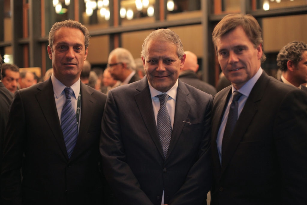 Carlos Slim, Luis Robles, Manuel Olivares. Carlos Slim, Luis Robles, Manuel Olivares.