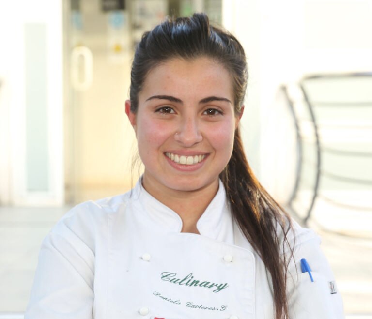 Fotografía de Daniela Cavieres estudiante chilena que asistirá durante la Gira BBVA- El Celler de Can Roca 2016 ©Ernesto Zelada - Xpress Media