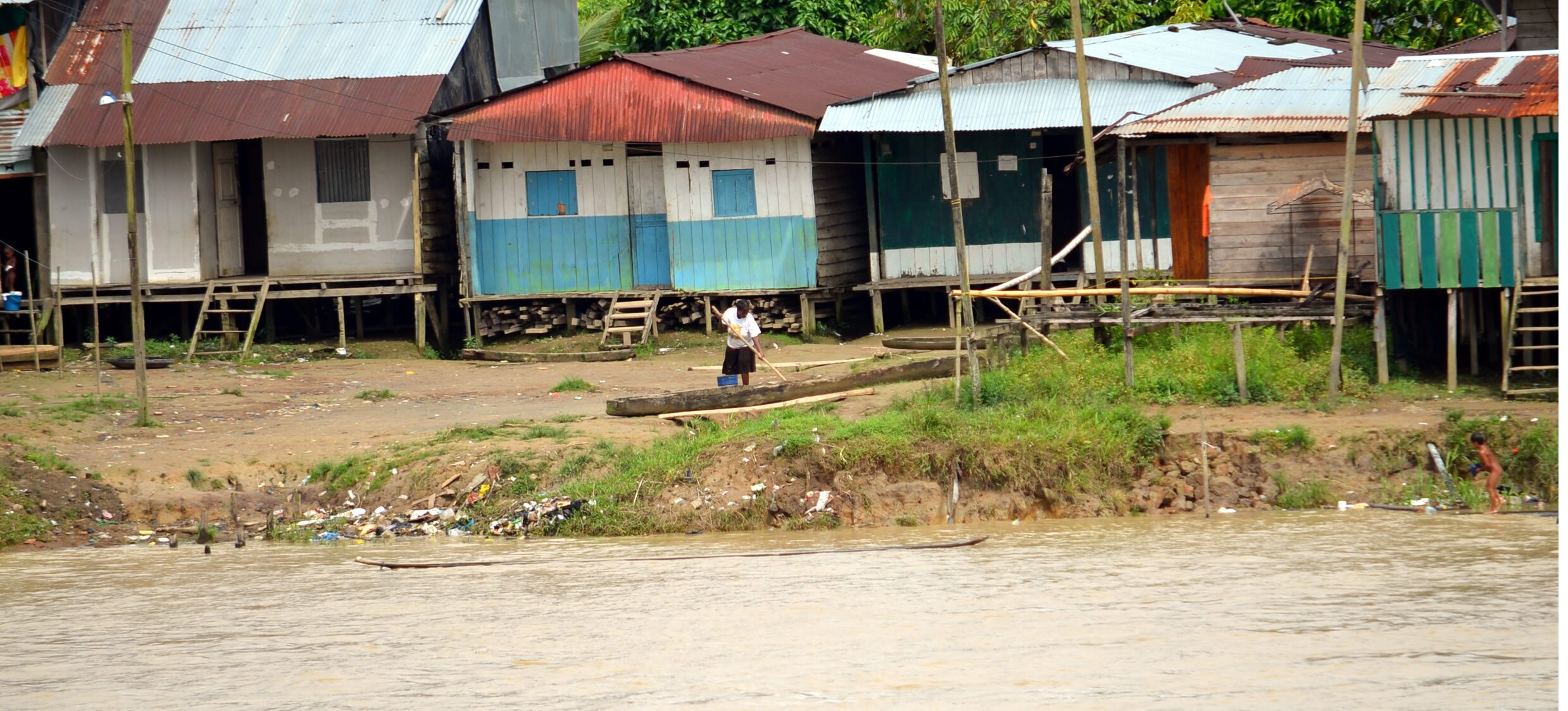 Río San Juan y población de Quibdó, Chocó Fotografía de Río San Juan y población de Quibdó, Chocó
