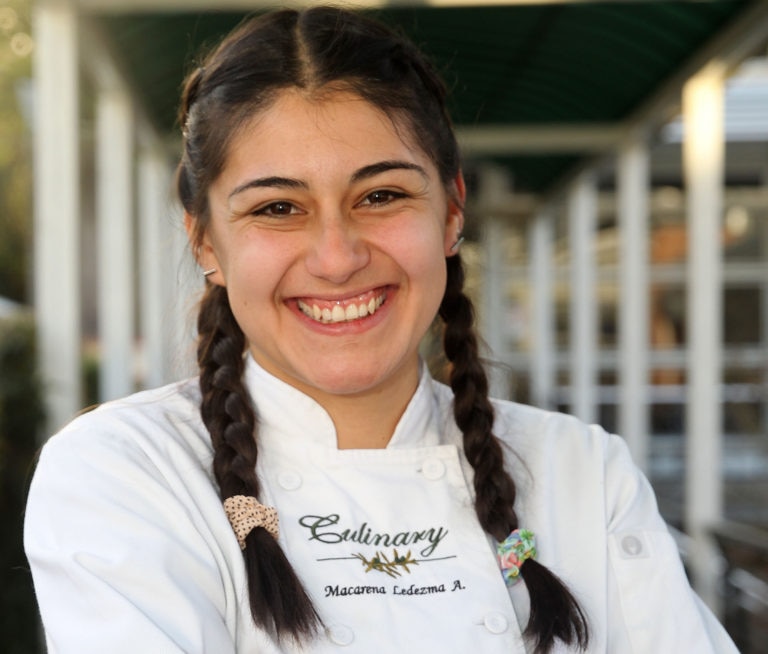 Fotografía de Macarena Ledezma estudiante chilena que asistirá durante la Gira BBVA- El Celler de Can Roca 2016 ©Ernesto Zelada - Xpress Media