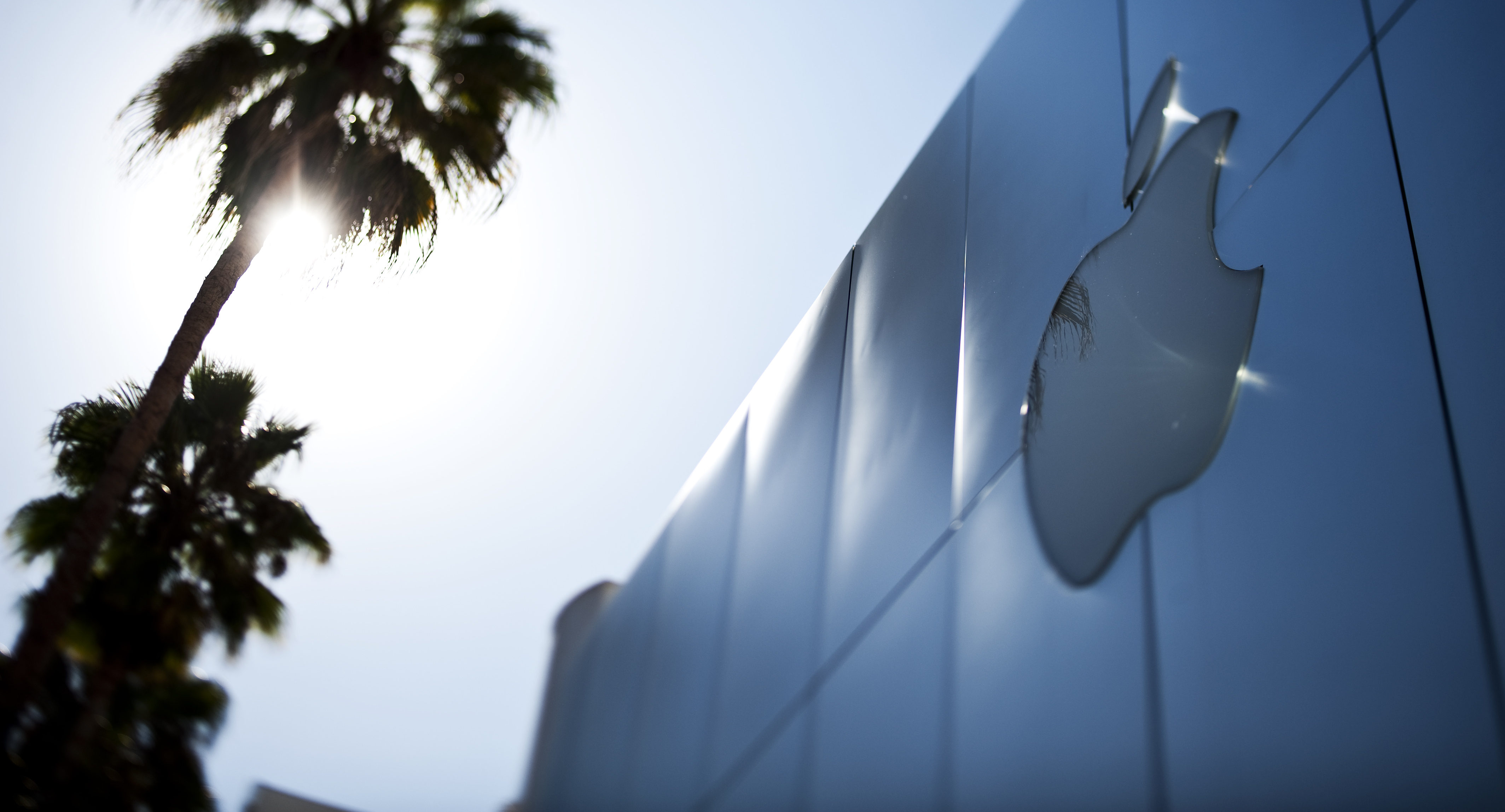 Exterior de la tienda de Apple en California Exterior de la tienda de Apple en California