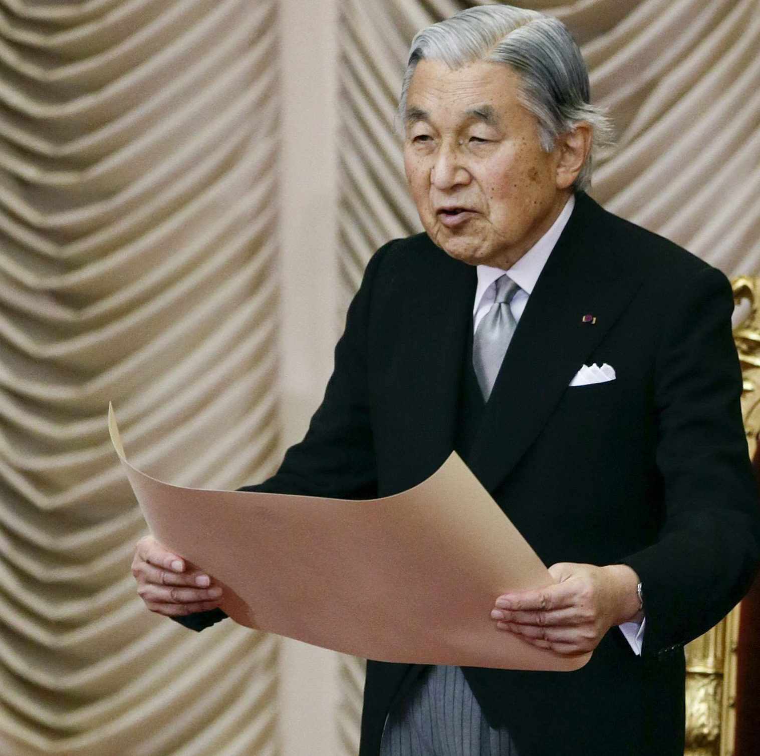 El emperador de Japón, Ahikito El emperador de Japón, Ahikito