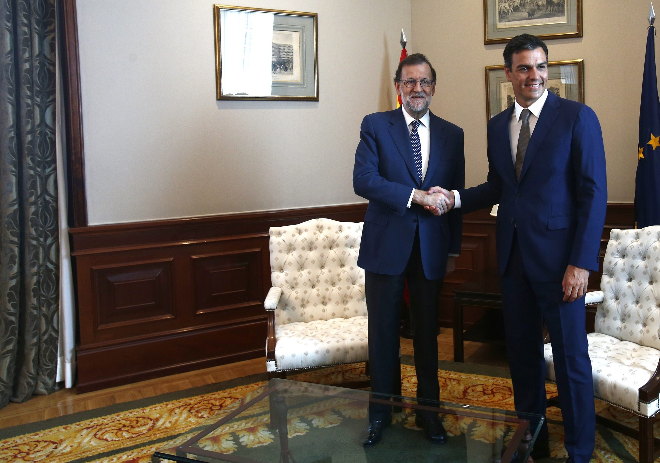 Reunión del presidente en funciones, Mariano Rajoy, con el líder del PSOE, Pedro Sánchez