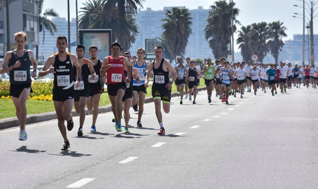 Corredores carrera 7K BBVA Uruguay Corredores carrera 7K BBVA Uruguay