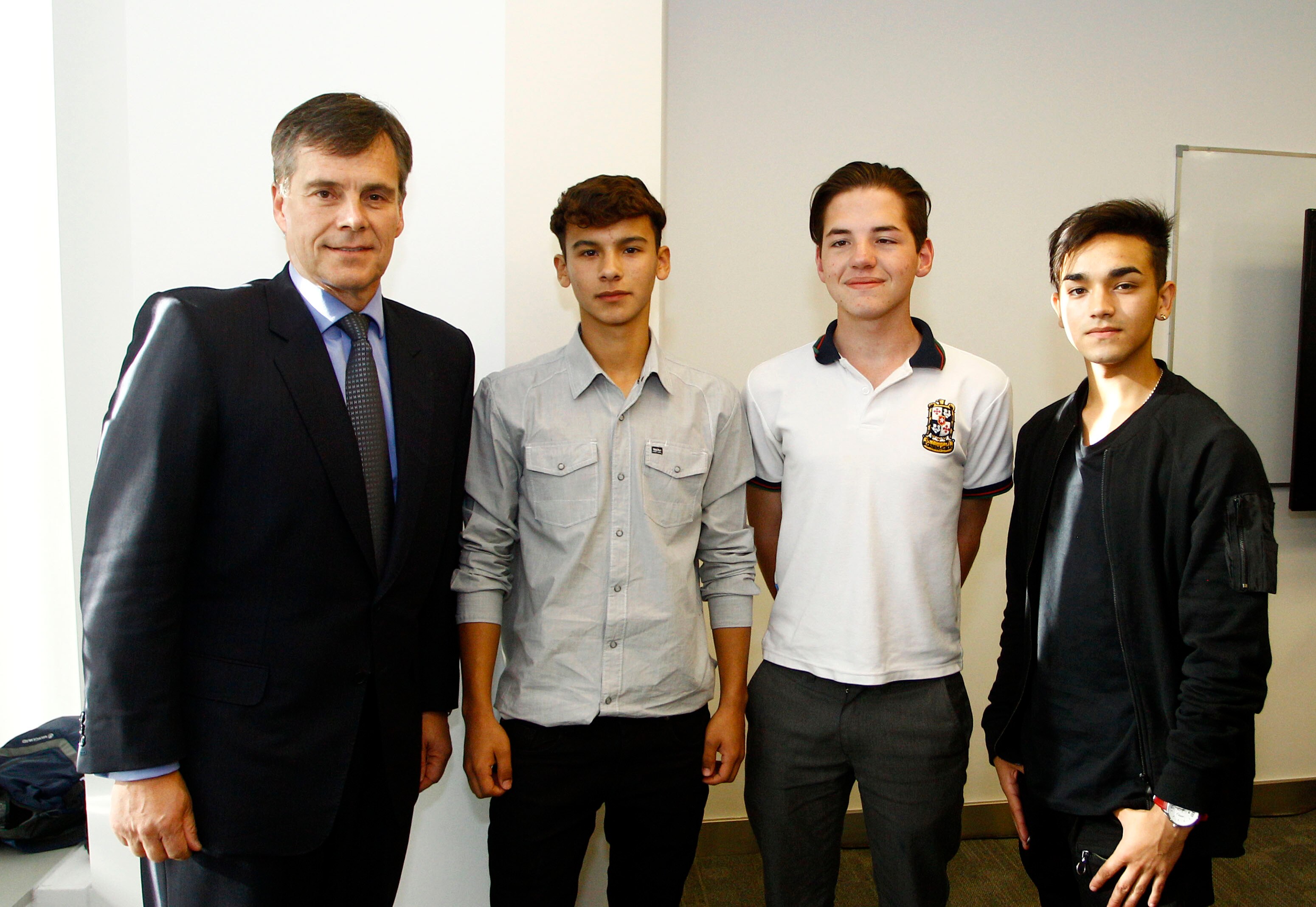 Fotografía de los ganadores de la Liga de Educación Financiera de BBVA Chile Fotografía de los ganadores de la Liga de Educación Financiera de BBVA Chile