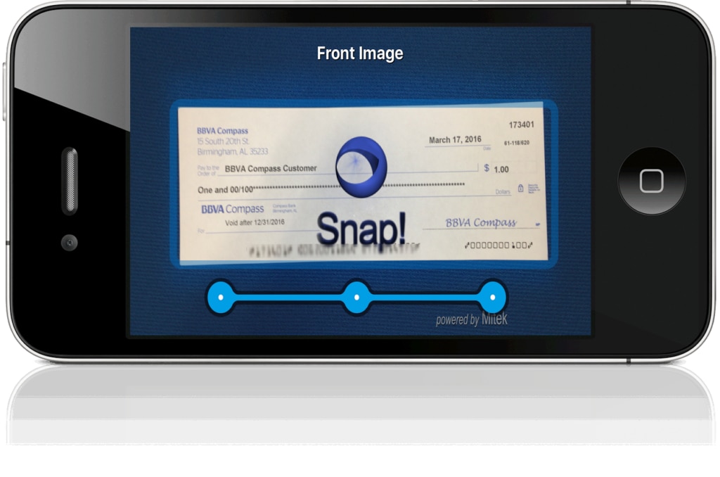 Iphone Check Scan Compass Fotografía de Iphone Check Scan BBVA Compass