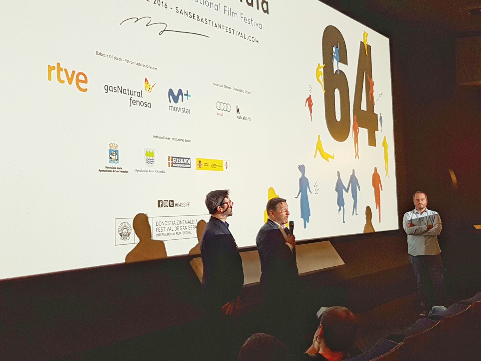 Luis González y Joan Roca presentando la película antes de su estreno en el Festival de San Sebastián Luis González y Joan Roca presentando la película antes de su estreno en el Festival de San Sebastián