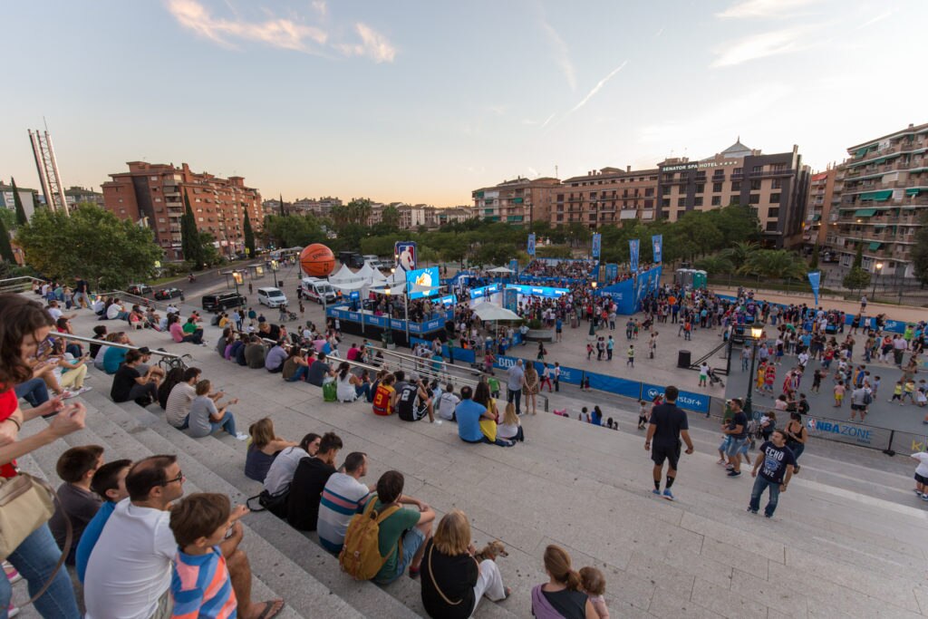 Granada meca del baloncesto NBA gracias a BBVA Fotografía de NBA Zone en Granada por BBVA