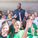 Fotografia Robert Horry en Colegio Los Olivos BBVA Day1