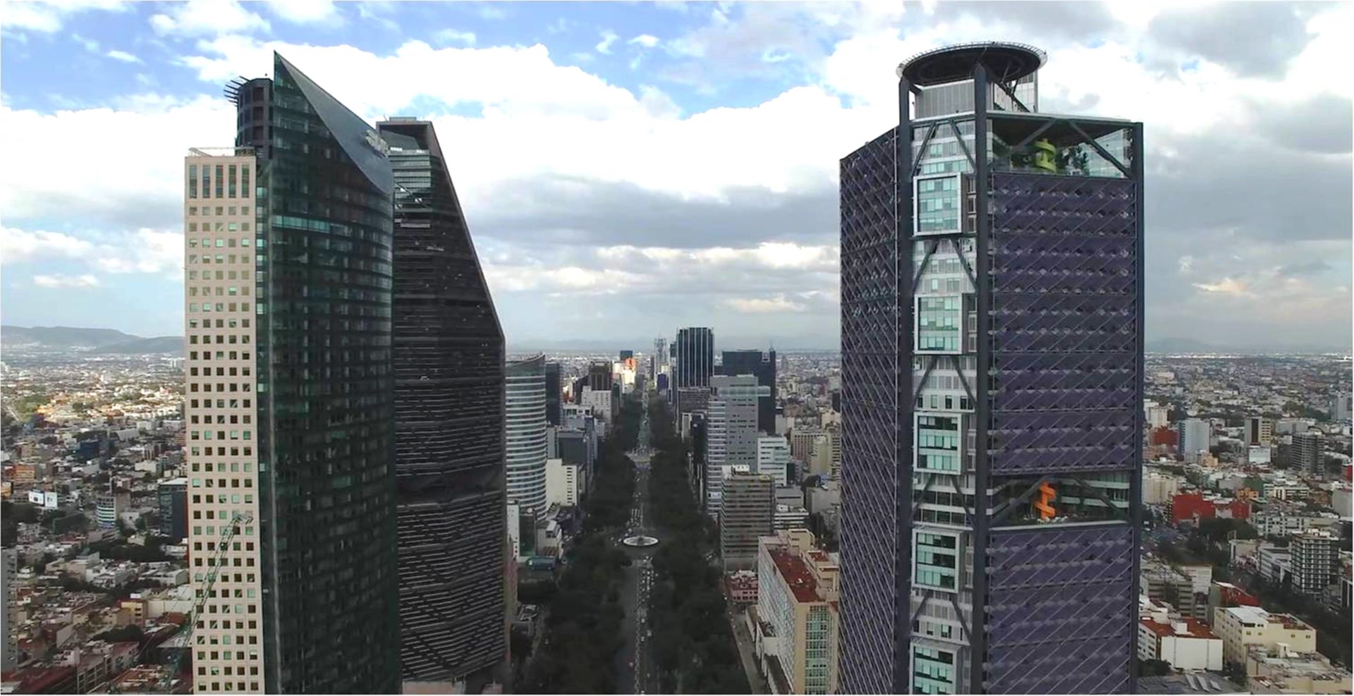 Vista panorámica de la Torre BBVA Bancomer