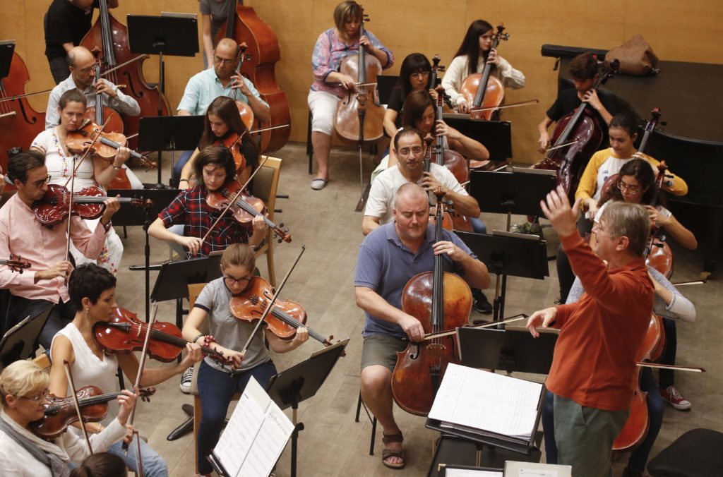Ensayo conjunto de la ORCAM y la Camerata juvenil. KIKE PARA. Fotografía del ensayo conjunto de la ORCAM y la Camerata juvenil. KIKE PARA.