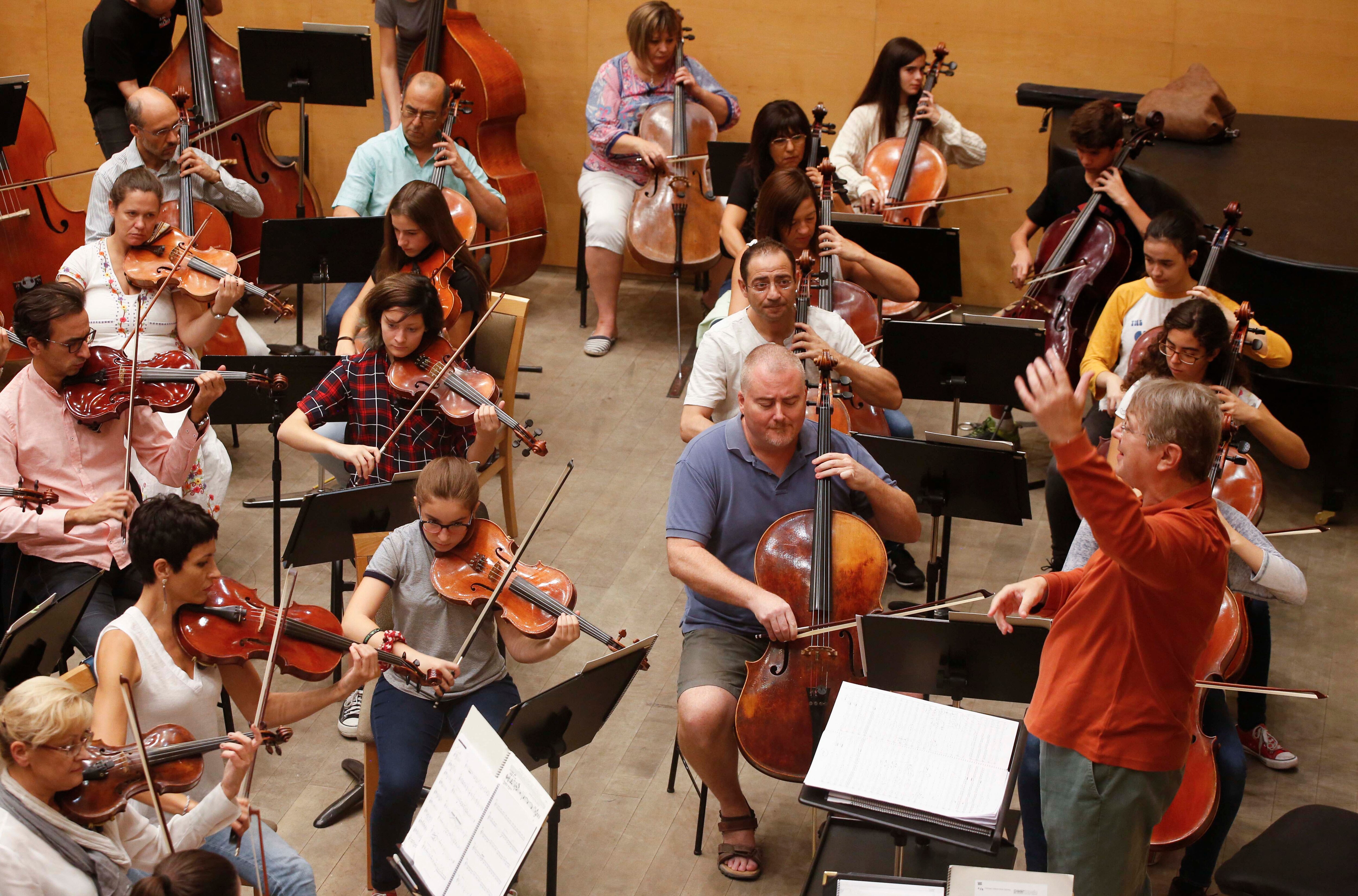 Ensayo conjunto de la ORCAM y la Camerata juvenil. KIKE PARA. Fotografía del ensayo conjunto de la ORCAM y la Camerata juvenil. KIKE PARA.