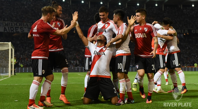 Arturo Mina celebra el gol anotado | Foto: Prensa River Arturo Mina celebra el gol anotado | Foto: Prensa River