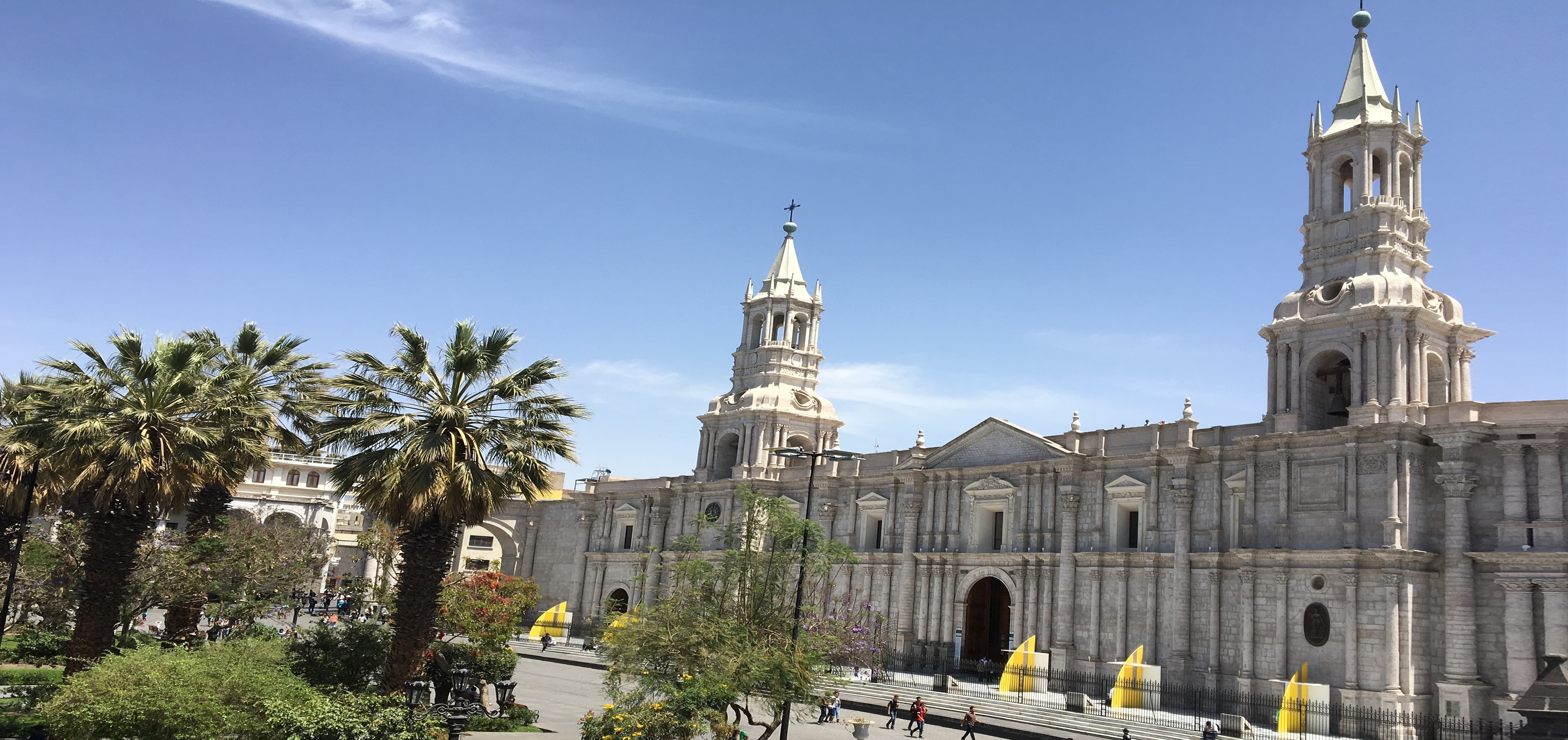 fotografía de la Catedral en la Plaza de Armas de Arequipa. BBVA