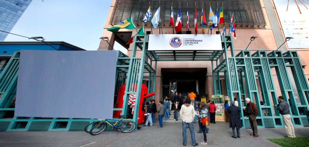 El Festival de la Palabra, patrocinado por la Fundación BBVA Continental, se realiza en el Centro Cultural de la Universidad Católica del Perú. Fotografía del Centro Cultural de la Universidad Católica del Perú, que patrocina la Fundación BBVA Continental.