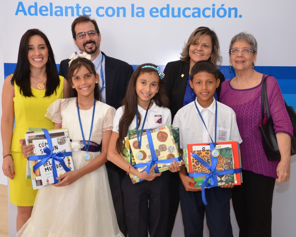 Alumnos ganadores de la Décimo Octava Edición del Concurso Programa Papagayo