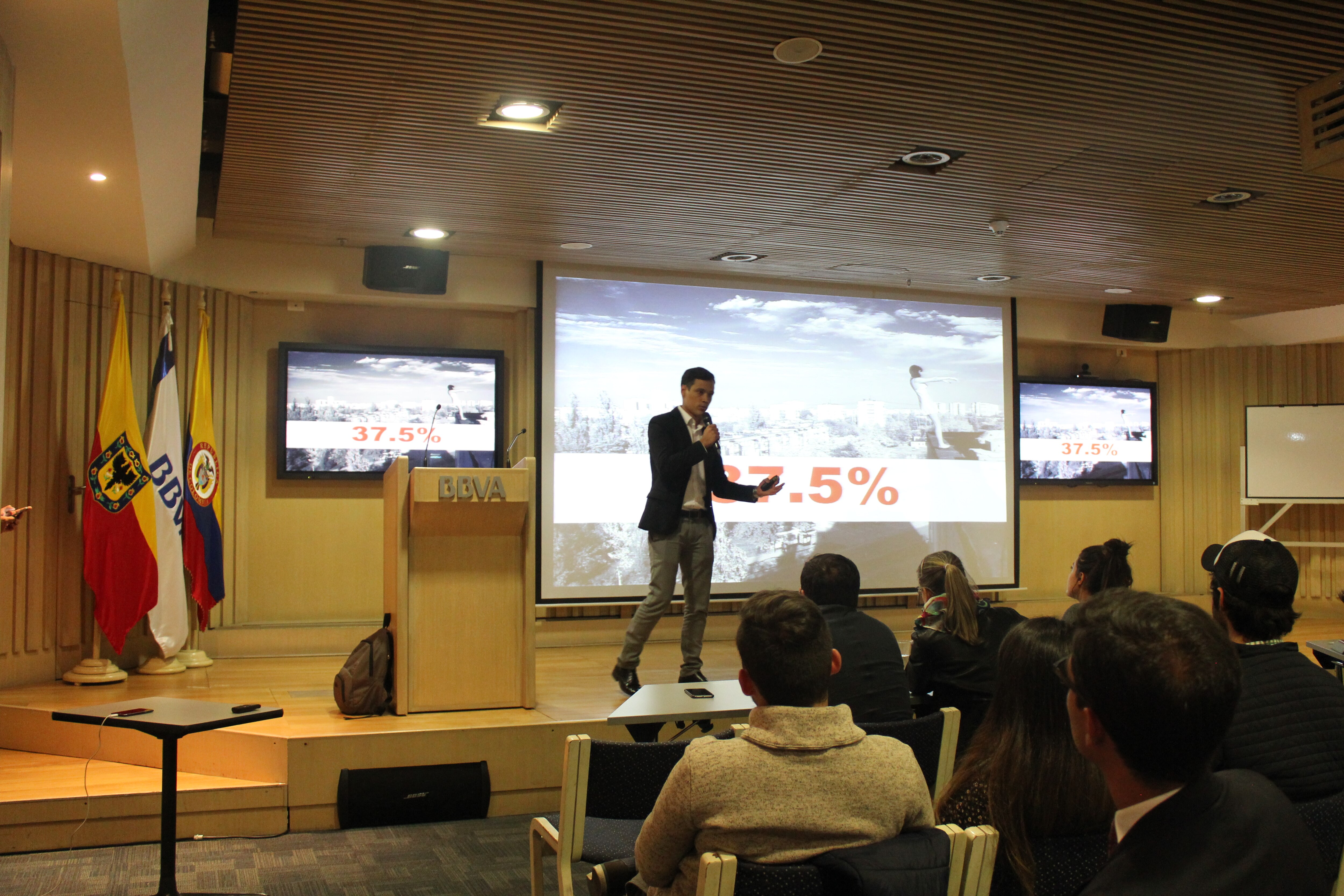 Fotografía de Diego Alejandro Guzmán, CEO de Bankity Fotografía de Diego Alejandro Guzmán, CEO de Bankity