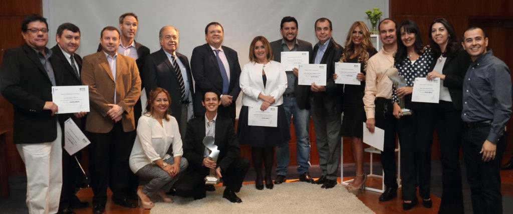 Ganadores Pymes al Éxito de BBVA Paraguay con el country manager, Agustín Antón Ganadores Pymes al Éxito de BBVA Paraguay con el country manager, Agustín Antón