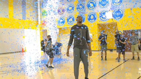 Kevin Durant y BBVA Compass en Austin Thumbnail