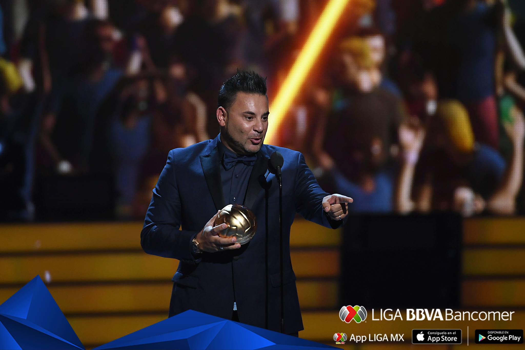 antonio mohamed-balon de oro mejor director técnico liga bancomer. Foto: Web oficial Liga Bancomer MX Fotografía de antonio mohamed-balon de oro liga bancomer