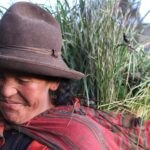 Imagen de una mujer campesina, clienta de la Fundación Microfinanzas BBVA