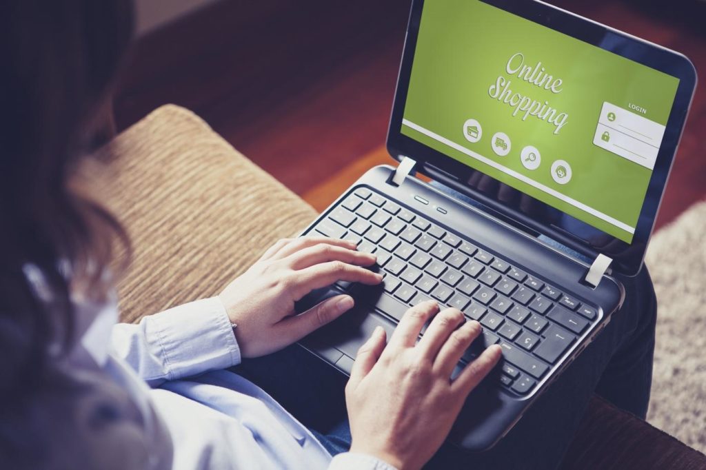 online shopping BBVA ordenador fintech innovacion trabajo recurso