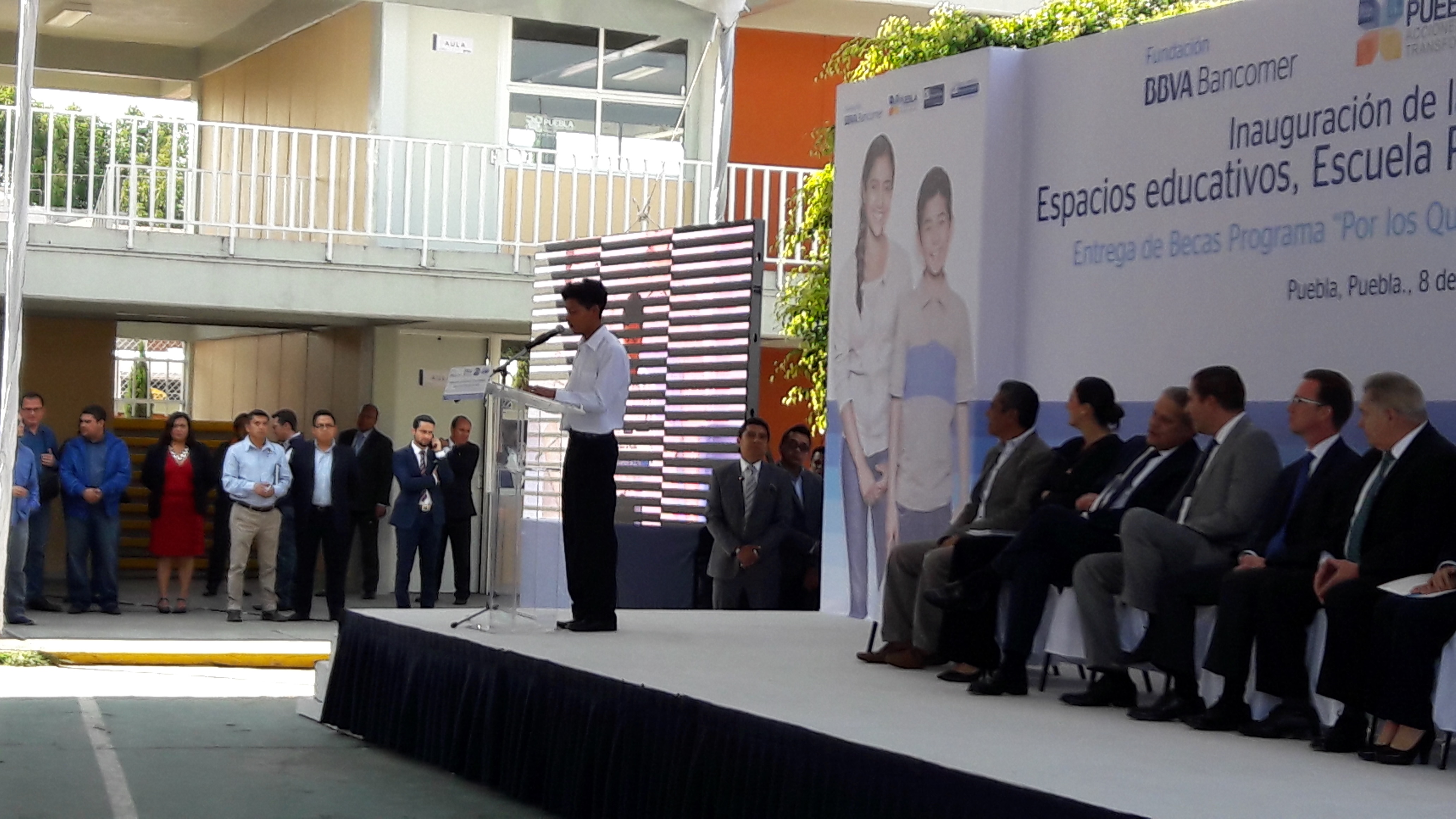 ENTREGA DE BECAS POR LOS QUE SE QUEDAN EN PUEBLA MEX ALUMNO DESTACADO DISCURSO 4 ENTREGA DE BECAS POR LOS QUE SE QUEDAN EN PUEBLA MEX ALUMNO DESTACADO DISCURSO 4