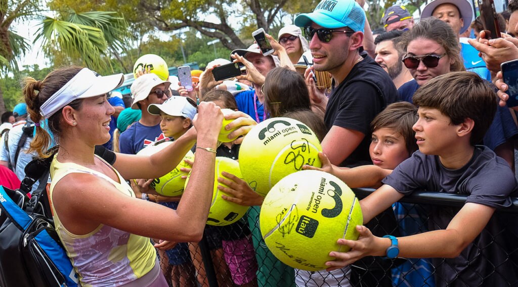 Garbiñe Muguruza - El apoyo de los fans #TeamMugu Garbiñe Muguruza - El apoyo de los fans #TeamMugu