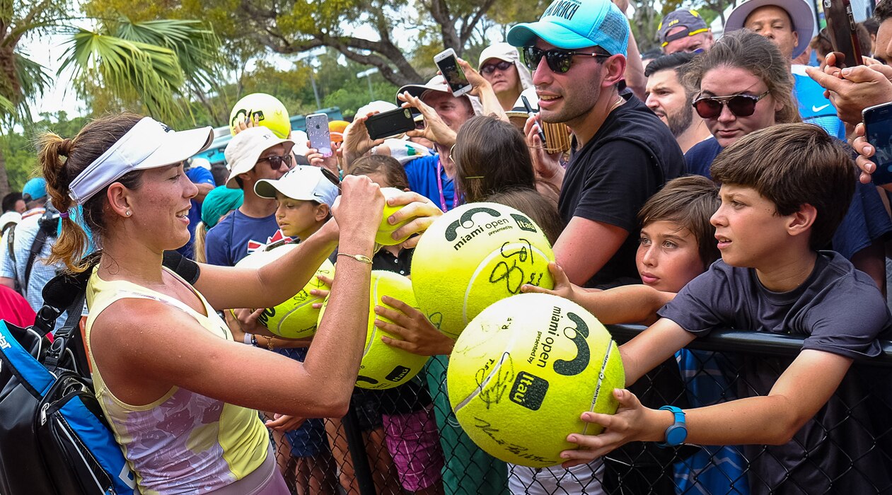 Garbiñe Muguruza - El apoyo de los fans #TeamMugu Garbiñe Muguruza - El apoyo de los fans #TeamMugu