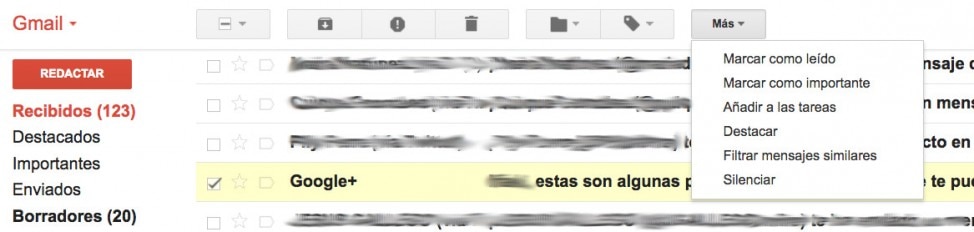 Marca un mensaje y despliega, arriba, ‘Más’.