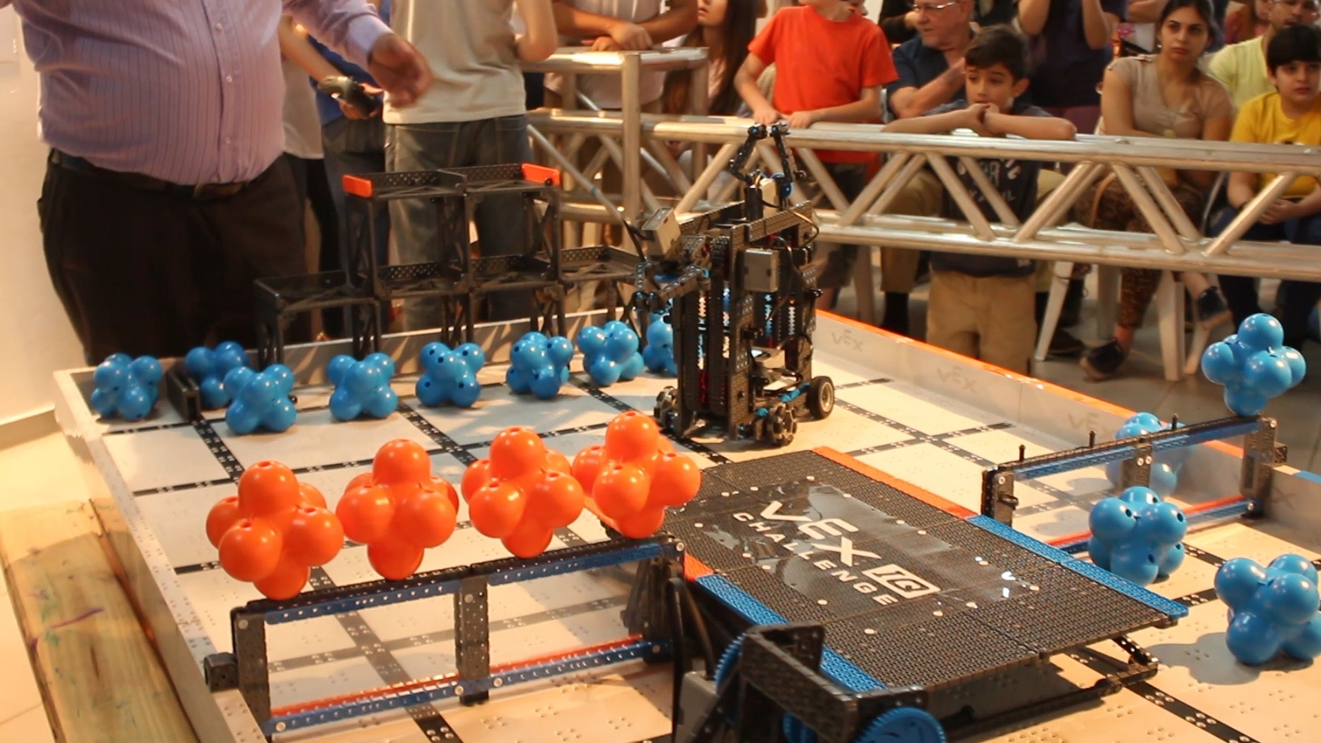 Cancha de la competencia de robótica Liga Nacional de Robótica Paraguay