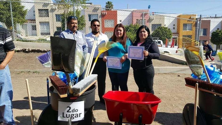 El proyecto de Mejora Mutualista de BBVA Bancomer ayuda a la recuperación de viviendas en abandono Con el apoyo de las familias se recuperan espacios