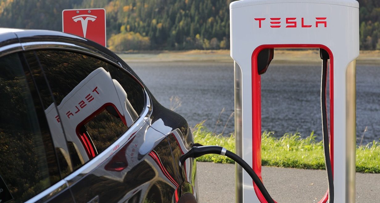 Tesla coche autónomo eléctrico automoción recurso