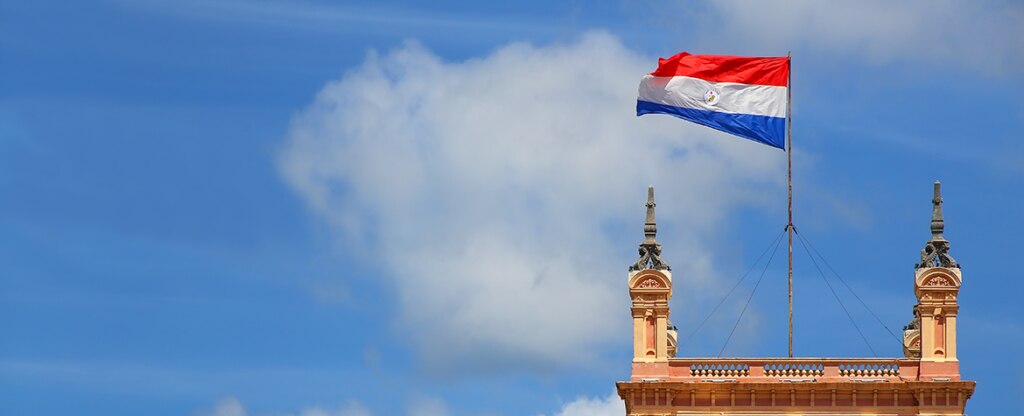 Bandera flameando Paraguay Bandera paraguaya