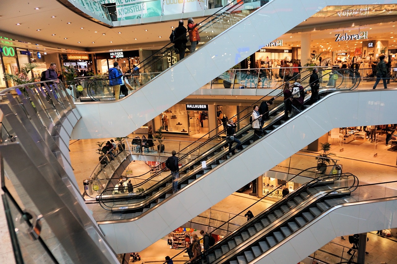 FOTOGRAFÍA DE Consumo, centro comercial, escaleras mecánicas, compras, recurso