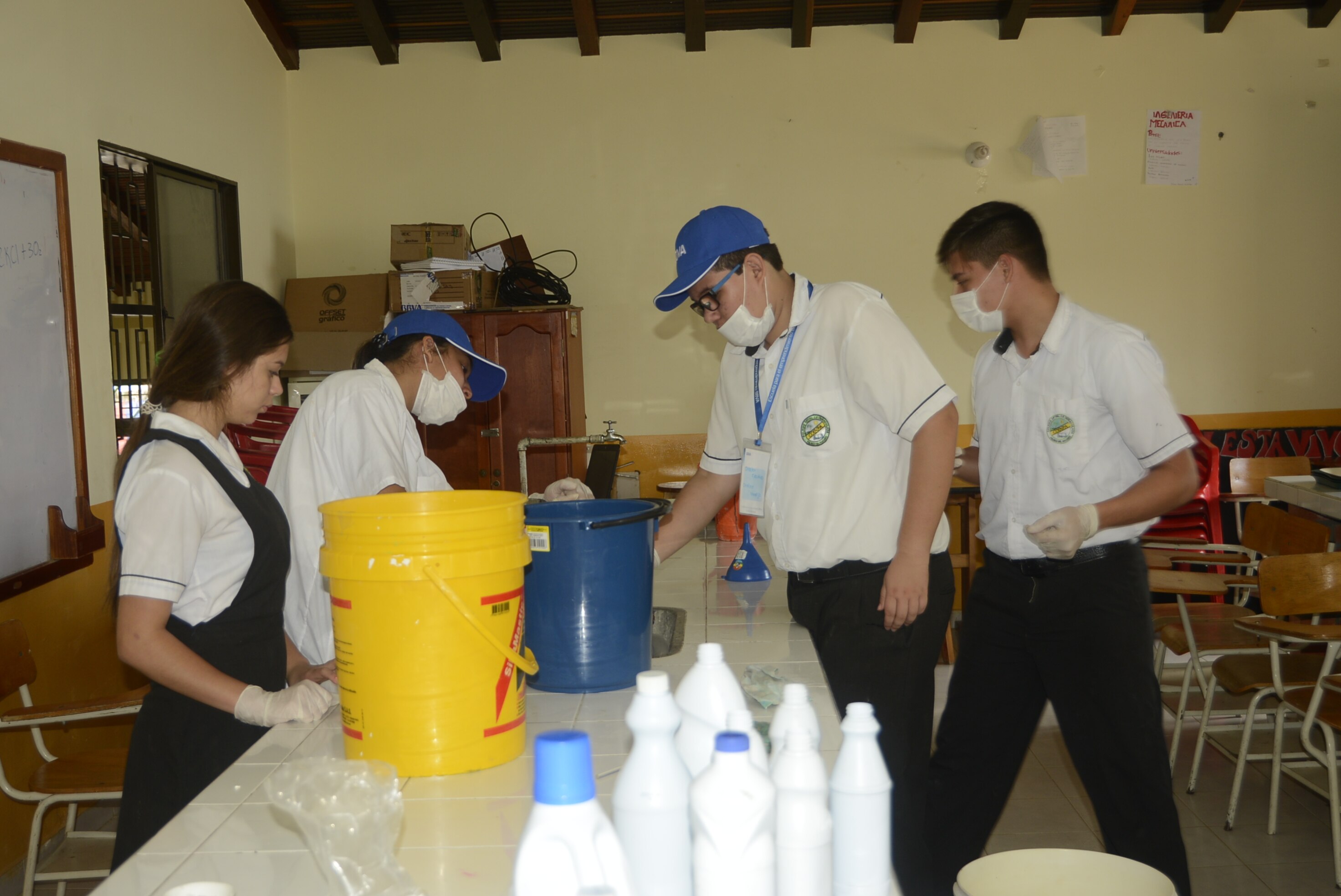 Estudiantes del programa Escuela para el Emprendimiento Plan RC BBVA Colombia