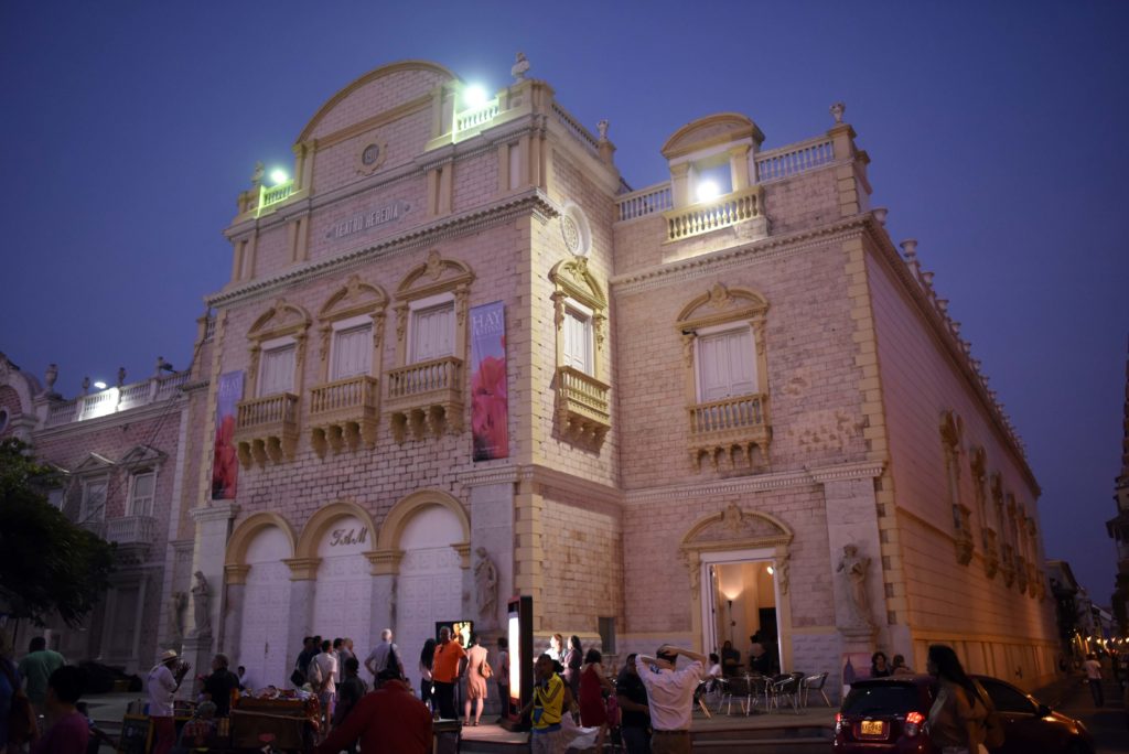 Teatro Adolfo Mejia Fotografía de Teatro Adolfo Mejia