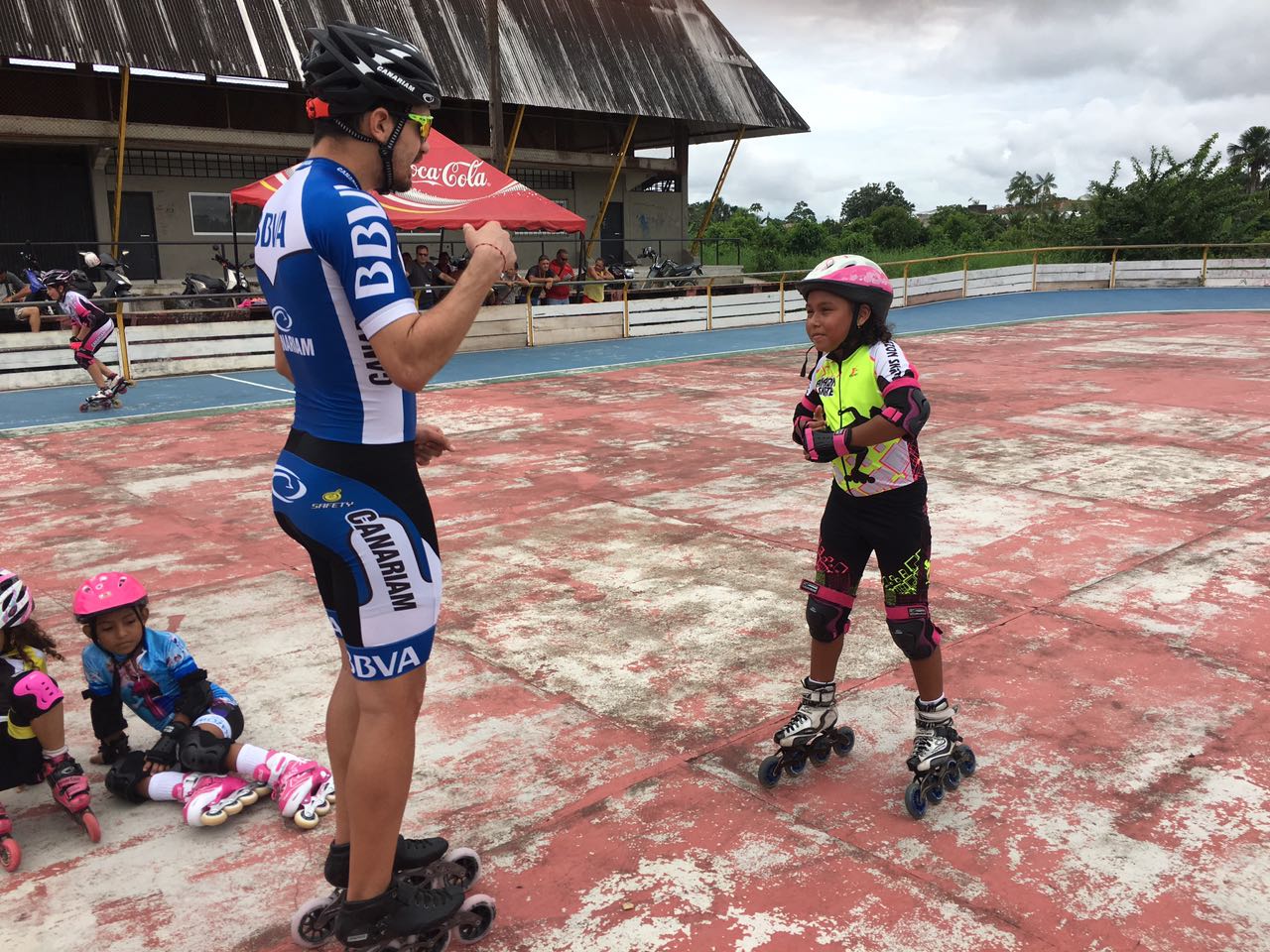 Andres Felipe Muñoz, taller de patinaje Amazonas Fotografía de Andres Felipe Muñoz dictando taller de patinaje en el Amazonas