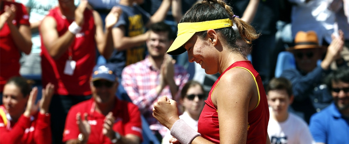 Garbiñe Muguruza celebra el ascenso de España al Grupo Mundial de la FedCup Garbiñe Muguruza celebra el ascenso de España al Grupo Mundial de la FedCup