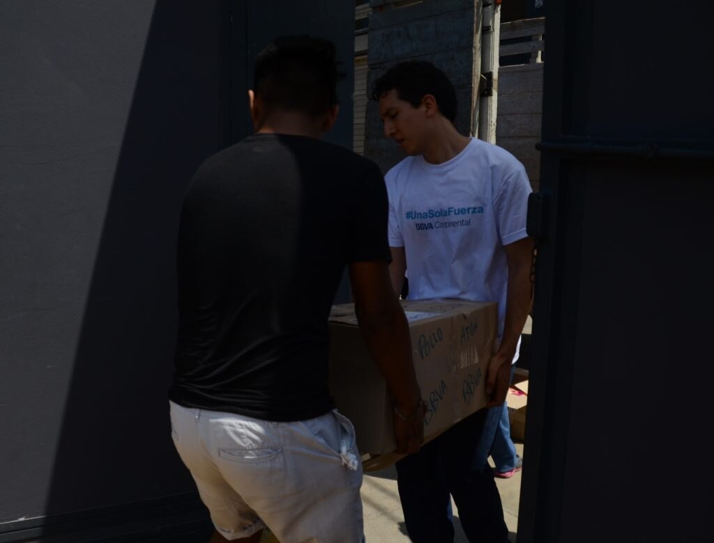 Voluntarios de BBVA Continental llevan ayuda a damnificados por el Niño costero. Voluntarios de BBVA Continental llevan ayuda a damnificados por el Niño costero.