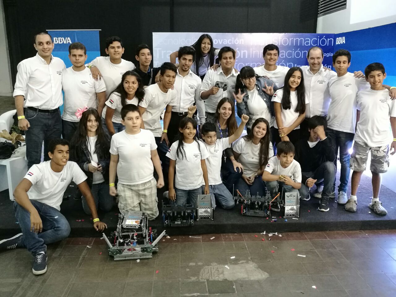 BBVA Paraguay en Festechpy Laboratorio de Robótica BBVA Paraguay