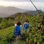 Fotografía de Niños de la comunidad Koguis con el kit escolar de BBVA