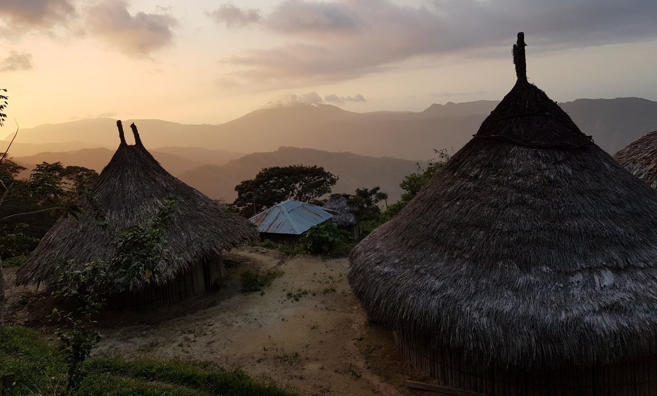 La Sierra Nevada de Santa Marta es un gran macizo aislado de la Cordillera de los Andes Fotografía de La Sierra Nevada de Santa Marta es un gran macizo aislado de la Cordillera de los Andes