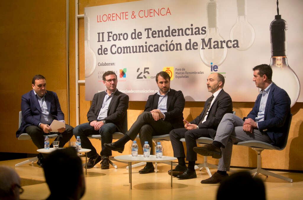 Mesa Foro Tendencias Comunicación de Marca LLorente y Cuenca